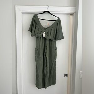 Aerie Pool-To-Party Flutter Sleeve T-Shirt and Pant